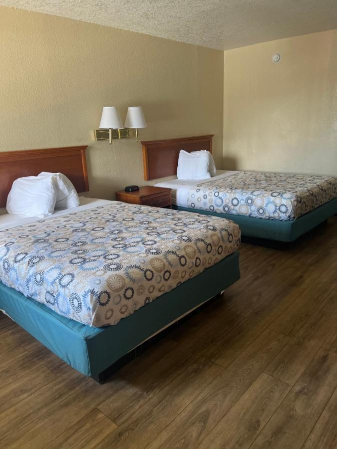 Hole Inn The Wall Hotel - Fort Walton Beach - Sunset Plaza - Nearby Beaches & Hurlburt Eksteriør billede