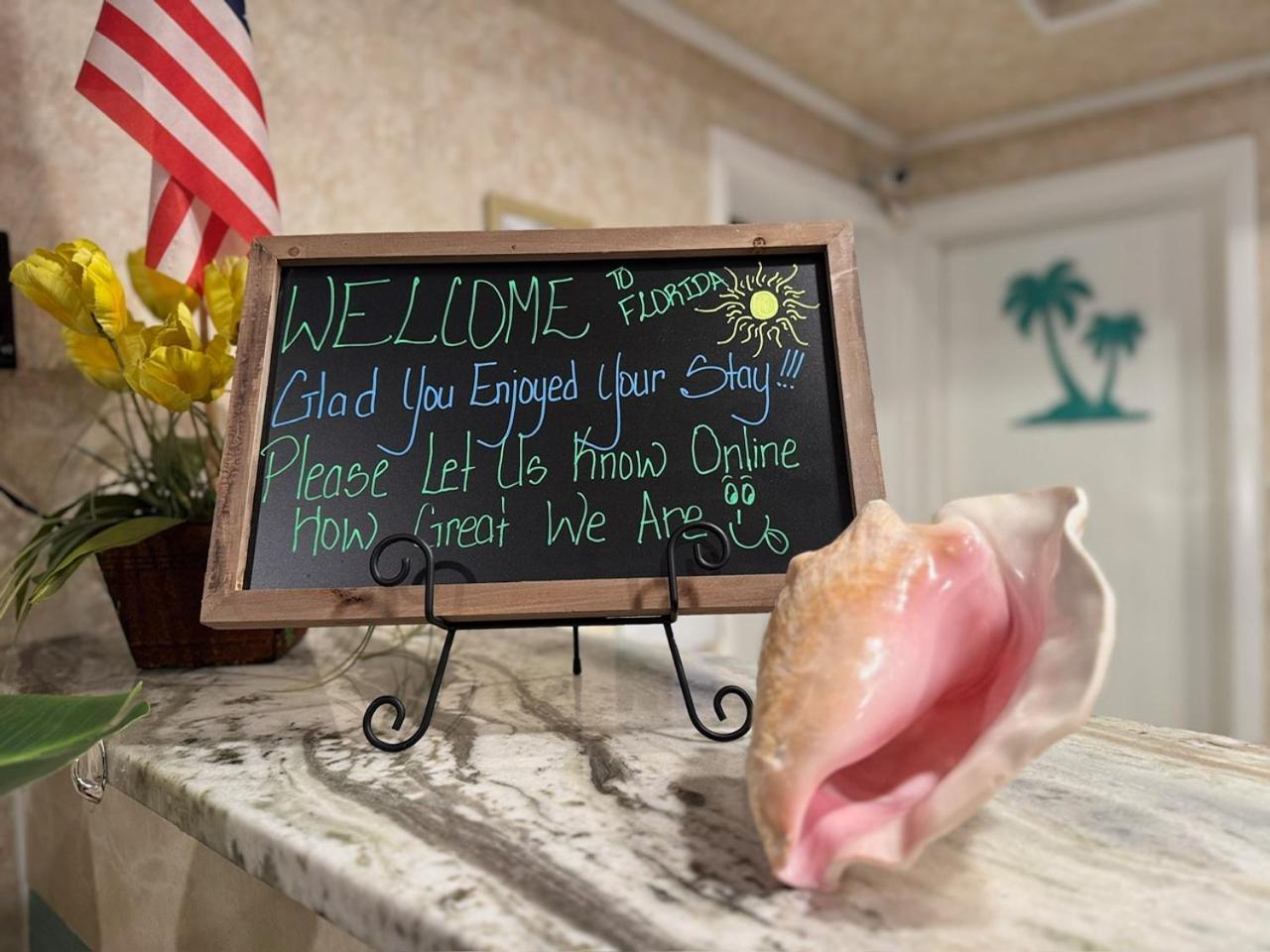 Hole Inn The Wall Hotel - Fort Walton Beach - Sunset Plaza - Nearby Beaches & Hurlburt Eksteriør billede