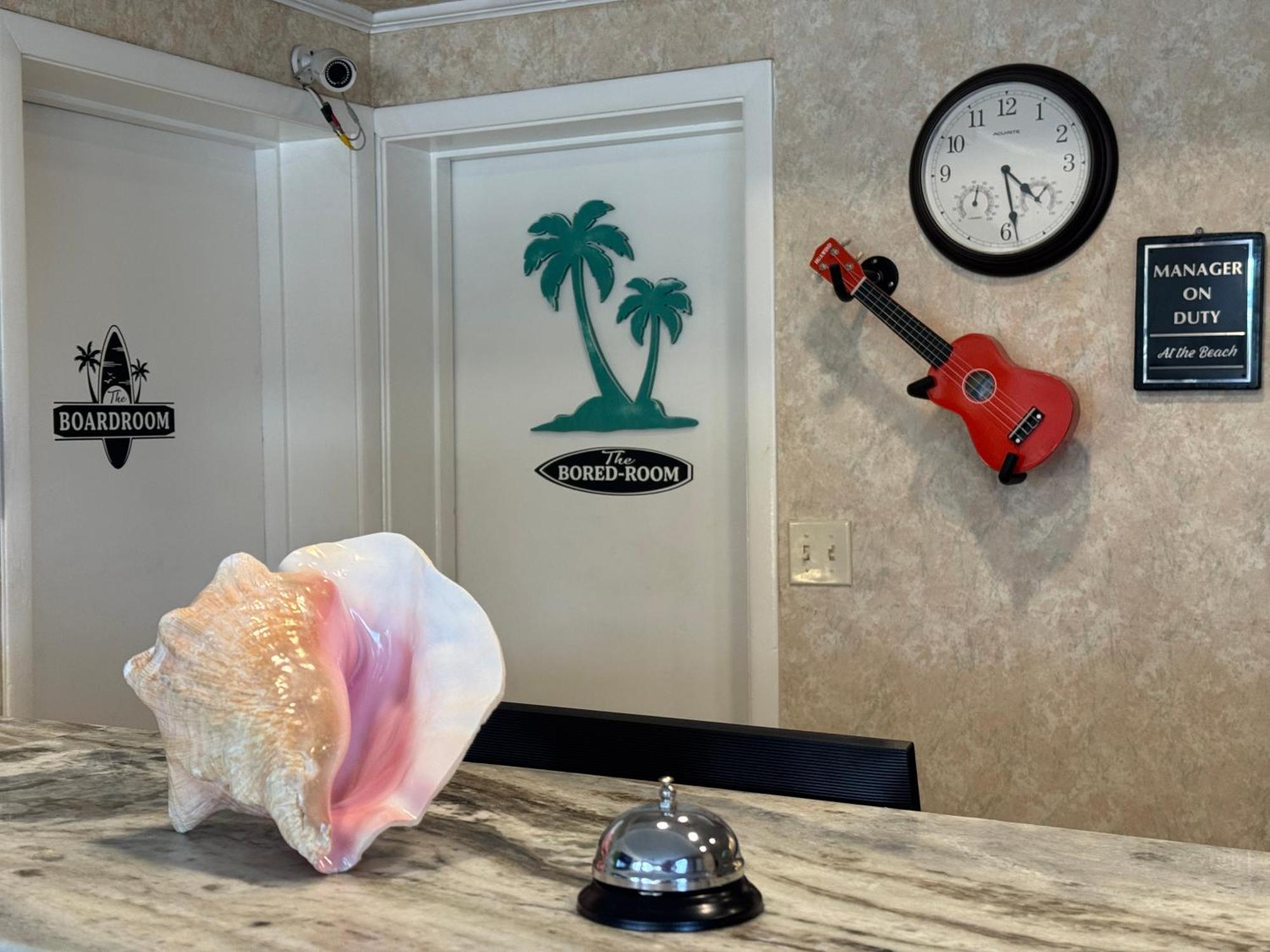Hole Inn The Wall Hotel - Fort Walton Beach - Sunset Plaza - Nearby Beaches & Hurlburt Eksteriør billede